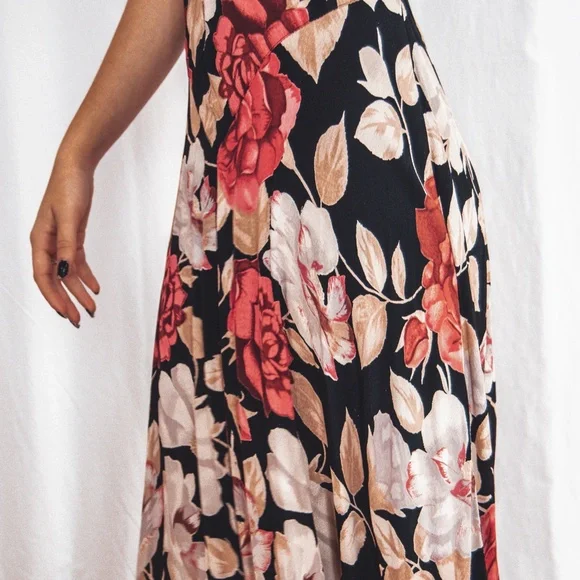 90s Floral Fit & Flare Maxi Dress - Picture 7 of 14